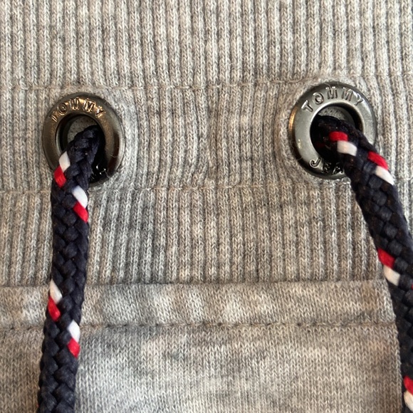 Tommy Hilfiger Light Gray Fleece Drawstring Embroidered Logo Mini Skirt: 3568 - Picture 6 of 6